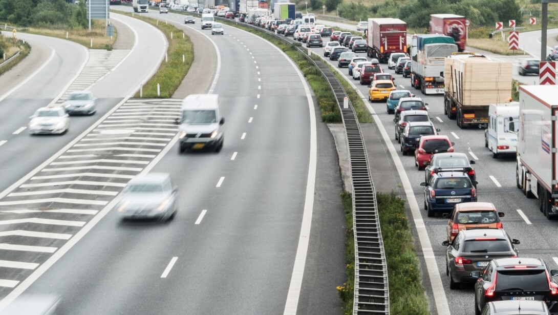 Premier chassé-croisé de l'été 2026 : à quoi faut-il s'attendre sur les routes ce week-end ?