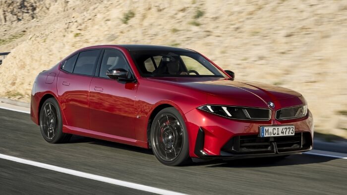 La nouvelle BMW Série 3 thermique s'offre l'habitacle de l'i3 et jusqu'à 443 ch