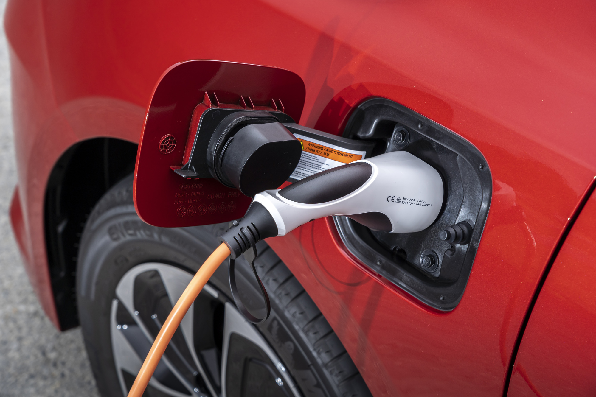 La recharge du Kia Ceed SW hybride