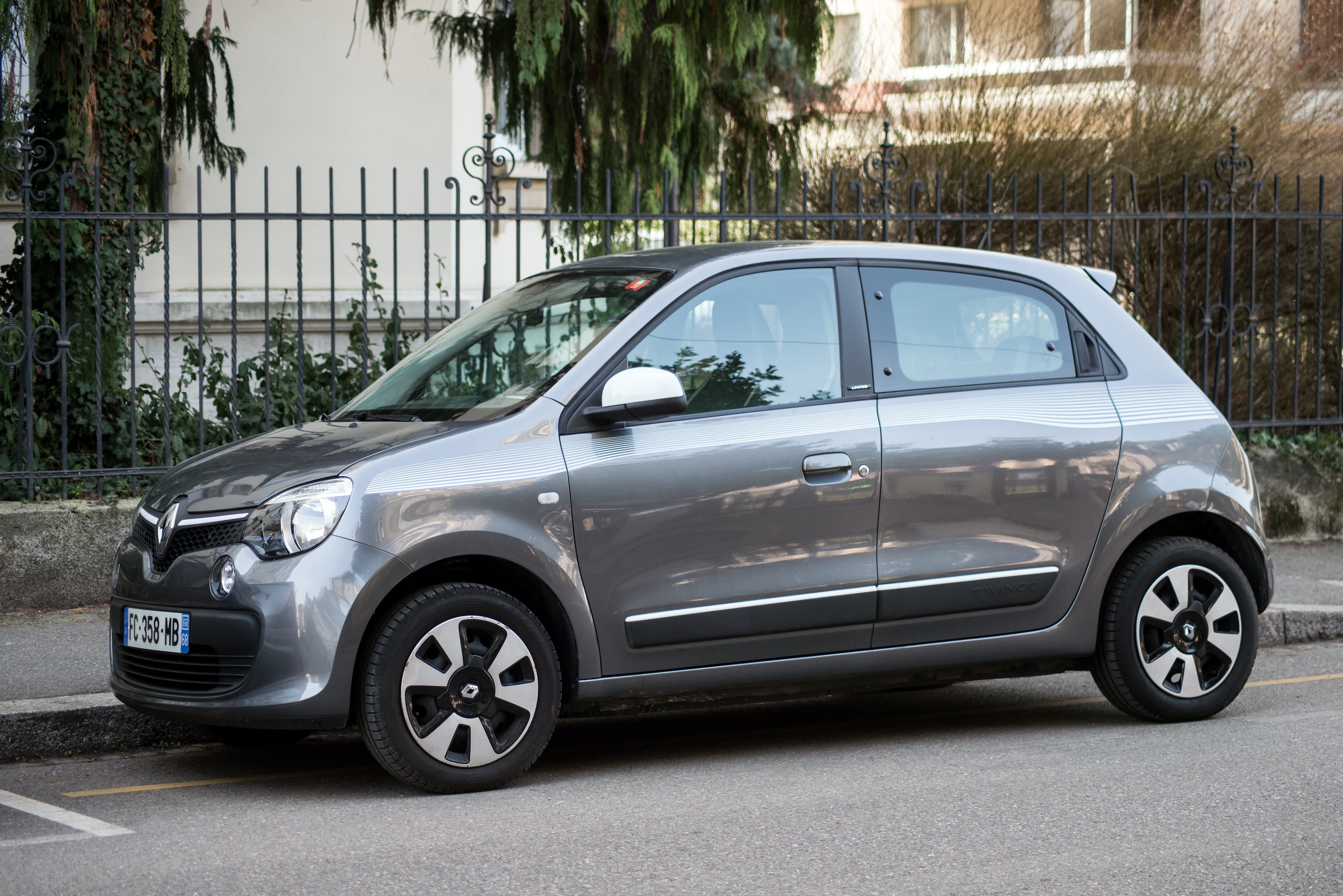 La citadine et plus précisément la voiture à hayon est le type de voiture le plus populaire en France