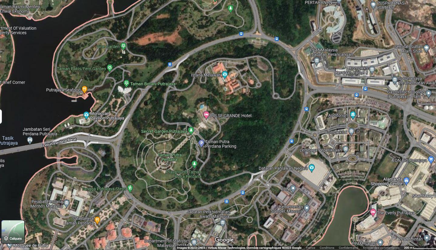 Vue aérienne du rond-point de Putrajaya, le plus grand du monde