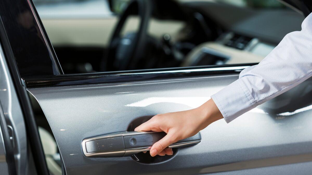 Les questions à poser à un vendeur de voiture d'occasion