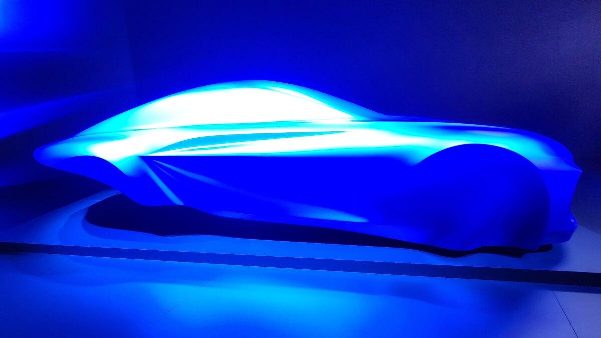 Sculpture de la future Alpine A 110 au Salon de l'Auto 2026