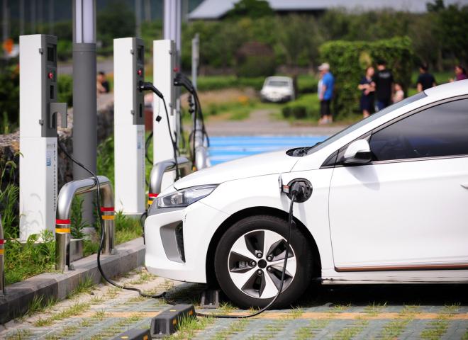 Comment recharger une voiture électrique à une borne