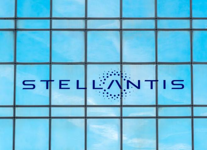 Le logo Stelllantis 