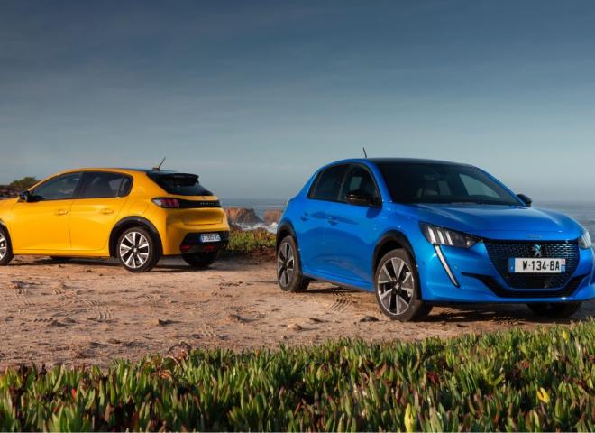 Une Peugeot 208 Jaune Faro et Bleu Vertigo