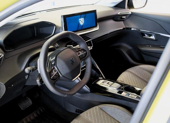 Peugeot 208 prête pour un leasing