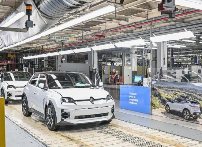 Licenciement d'ingénieurs chez Renault