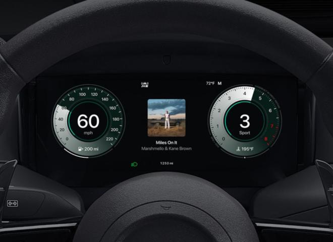 Apple Car Play Ultra