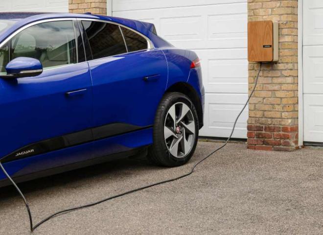Une borne de recharge pour un véhicule électrique
