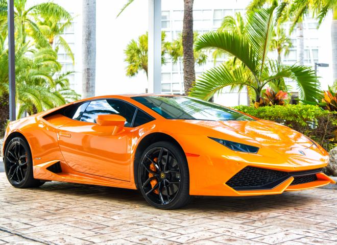 Garer sa voiture dans son salon à Miami