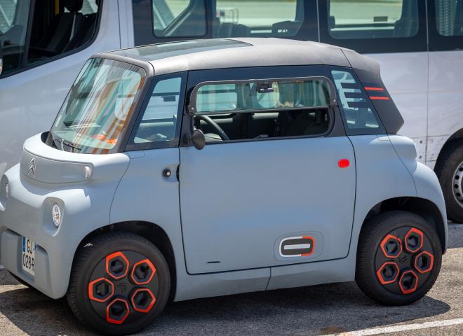 Une Citroën Ami, une voiture sans permis 