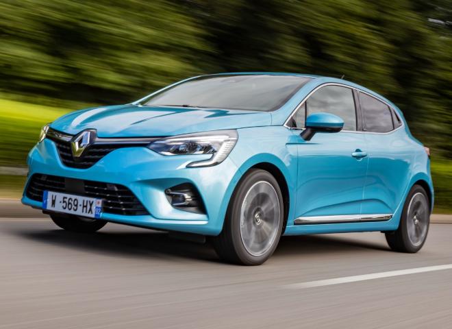voiture d'occasion Renault Clio bleue en roulage 
