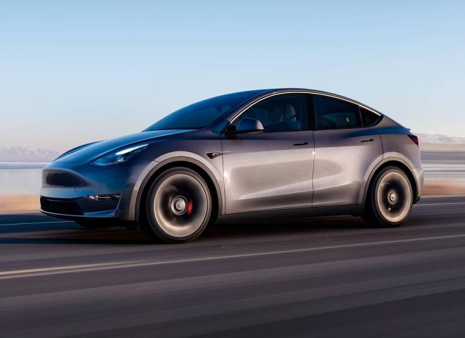 Une Tesle en roulage