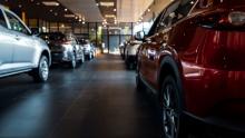 L'intérieur d'un concessionnaire automobile