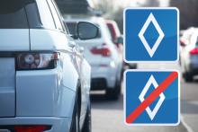 Le panneau de signalisation de voie de covoiturage