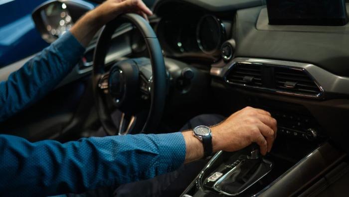 Une voiture à boîte automatique