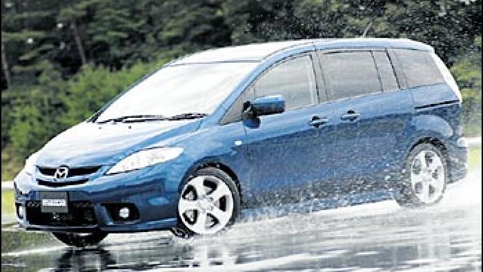 Essai Mazda 5 - 12/2004