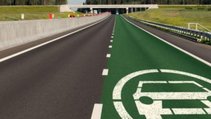 Recharger sa voiture électrique en roulant
