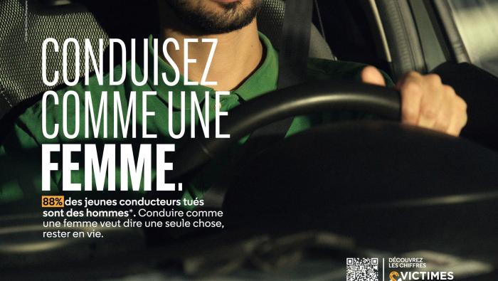Conduisez comme une femme : une campagne routière provocatrice assumée