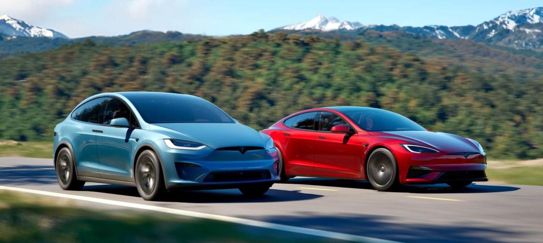 Tesla Model X et Model S en roulage