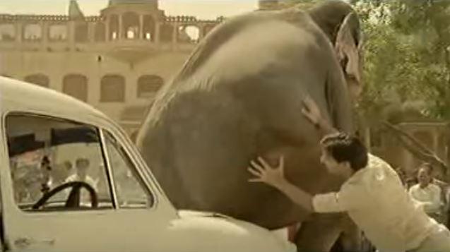 Pub Peugeot 206 : un sculpteur aidé d'un éléphant